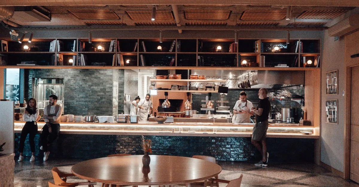 How to Write a Restaurant Business Plan in the UAE: A Practical Guide