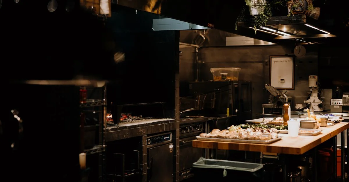 Restaurant Deep Cleaning in the UAE: The Complete Compliance Guide for F&B Operators