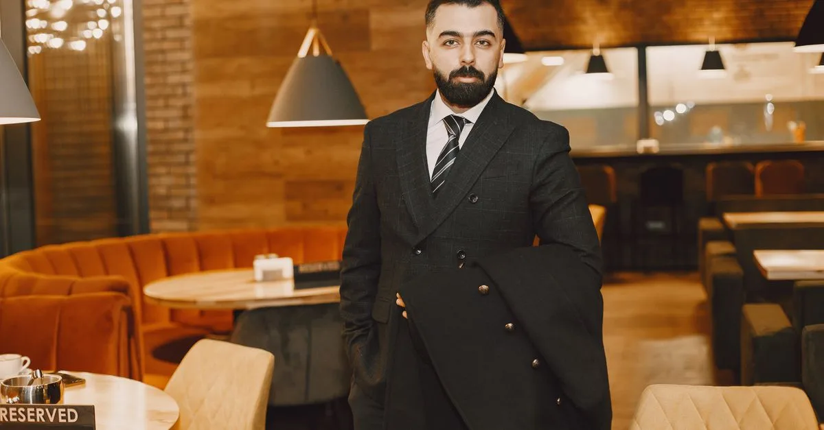 Restaurant Franchise UAE: How to Buy or Build a Food Franchise in 2026