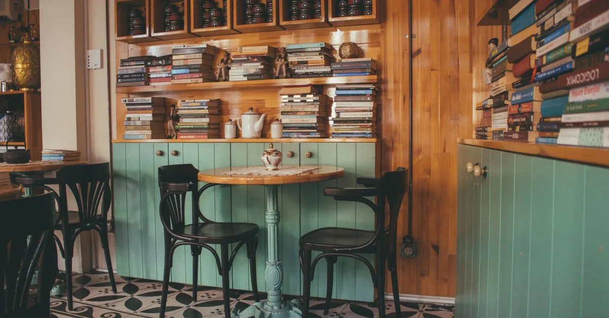 Restaurant Furniture Guide UAE: How to Choose the Right Pieces for Your Venue