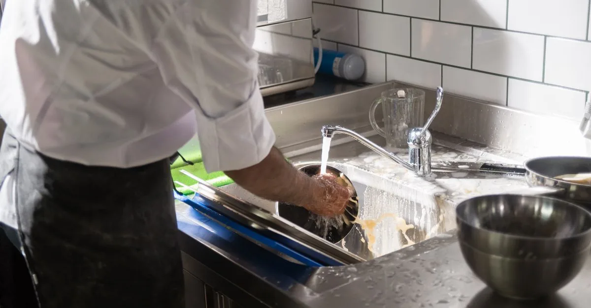 Restaurant Occupational Health & Safety in the UAE: What Every Employer Must Know