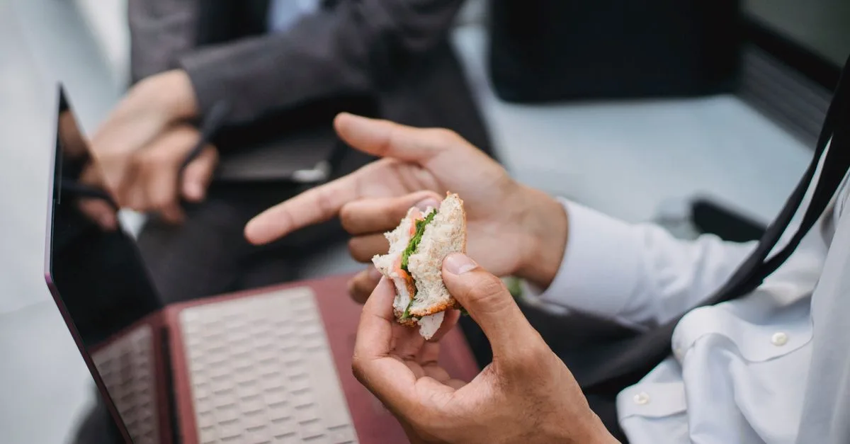 Virtual Restaurant Brand Strategy in the UAE: Running Multiple Brands from One Kitchen